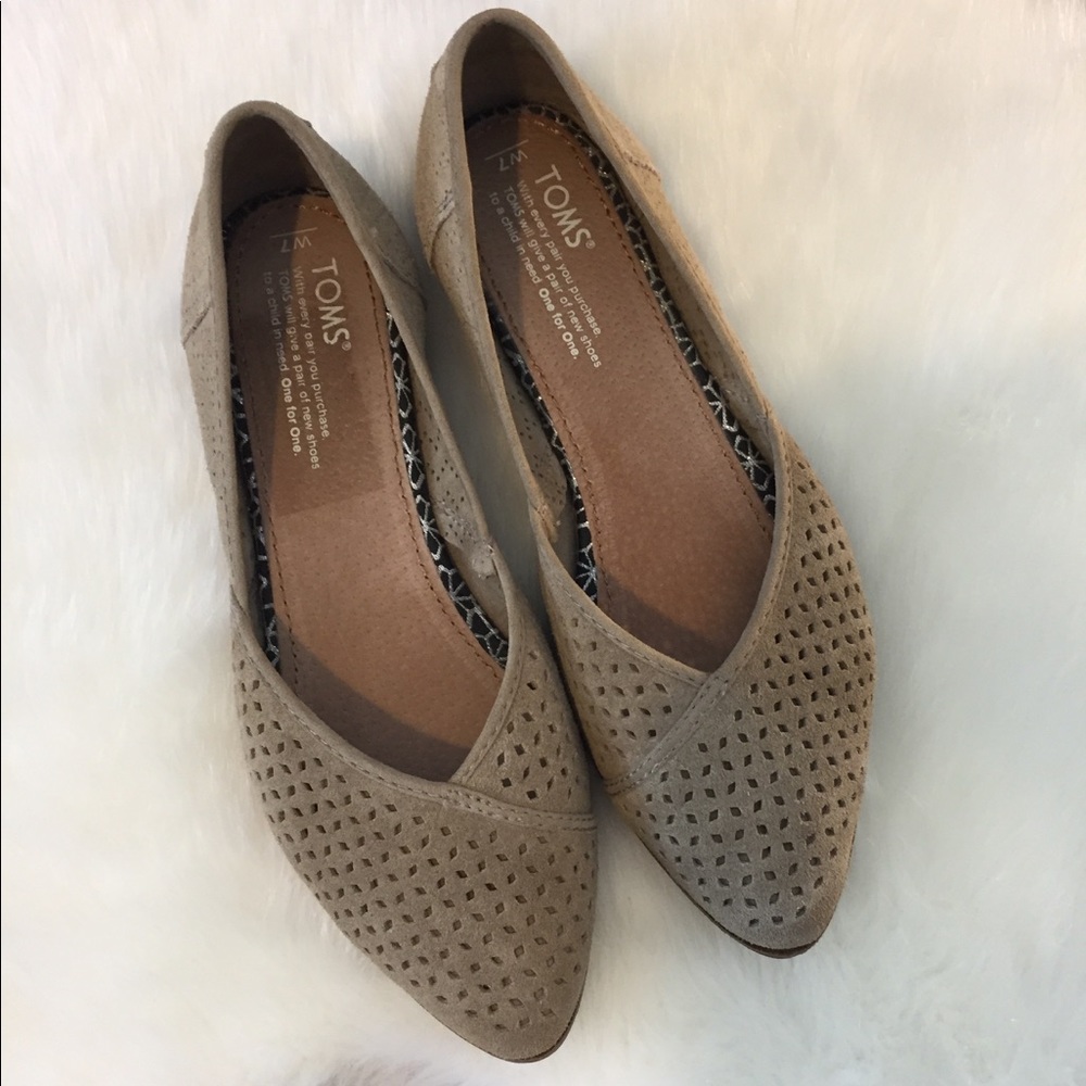 TOMS Jutti Suede Perforated Taupe/beige Flats Sz 7